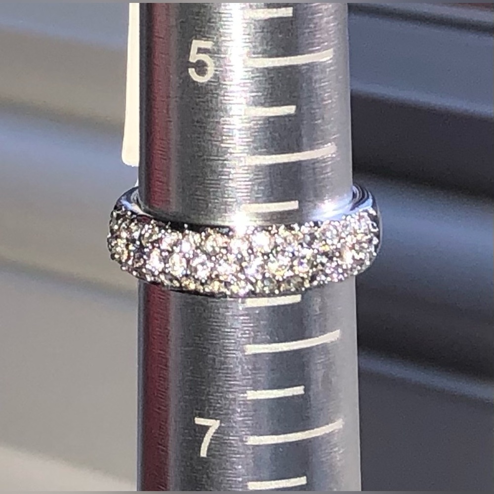 Austrian Crystal Silver Tone Ring - Picture 3 of 10